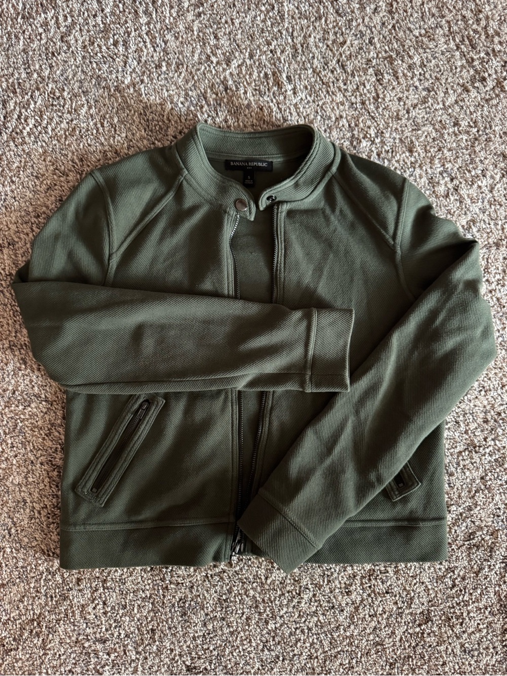 Banana Republic Women’s Olive Zip-Up Knit Jacket